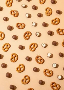 Schoko Brezel Snack 1 Kg -CEREALS HOUSE Geschaft BREZ 005 03