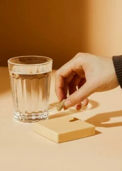 Natürliches Eisen + Vitamin C Aus Curryblatt Und Hagebutte Kapseln 180 Stück -CEREALS HOUSE Geschaft CAP 001 CREATIVE2 MD