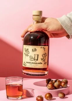 Haselnusslikör 0,7 L -CEREALS HOUSE Geschaft LIK 001 02 AK